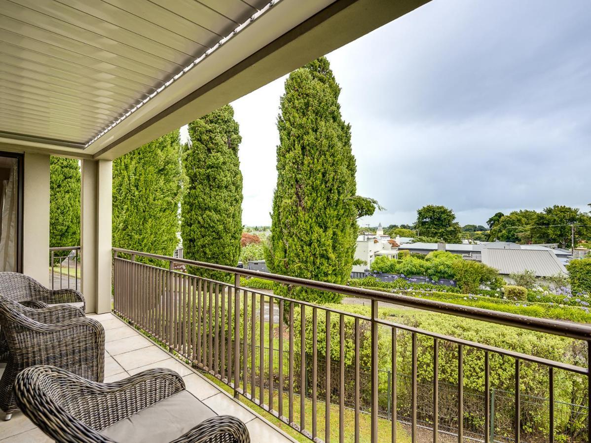 Busby Hill Villa - Havelock North Holiday Home Exterior foto
